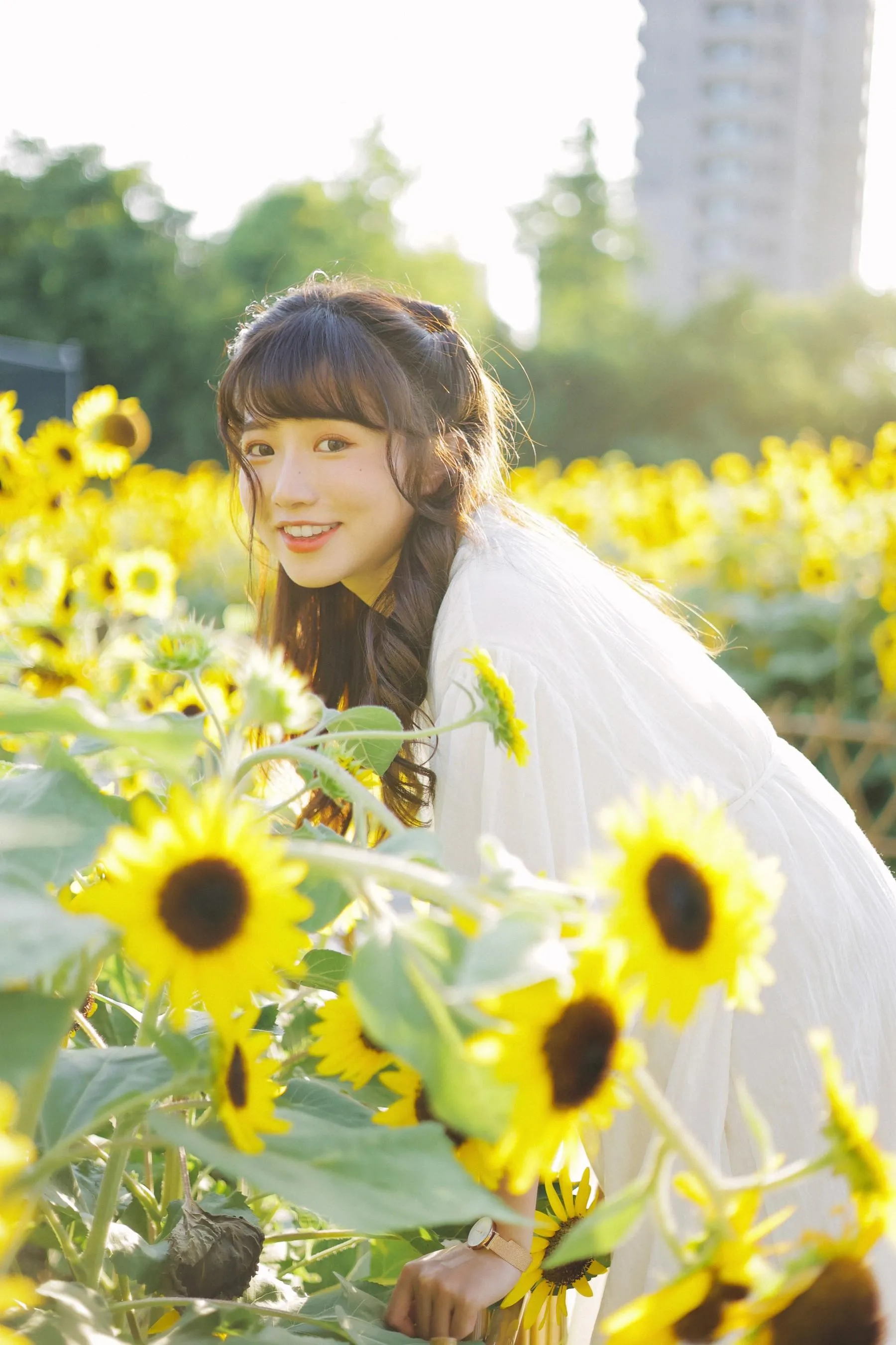 [YITUYU艺图语]2022.08.29 阳光下的花和你 蓝胖子- [25P]插图1